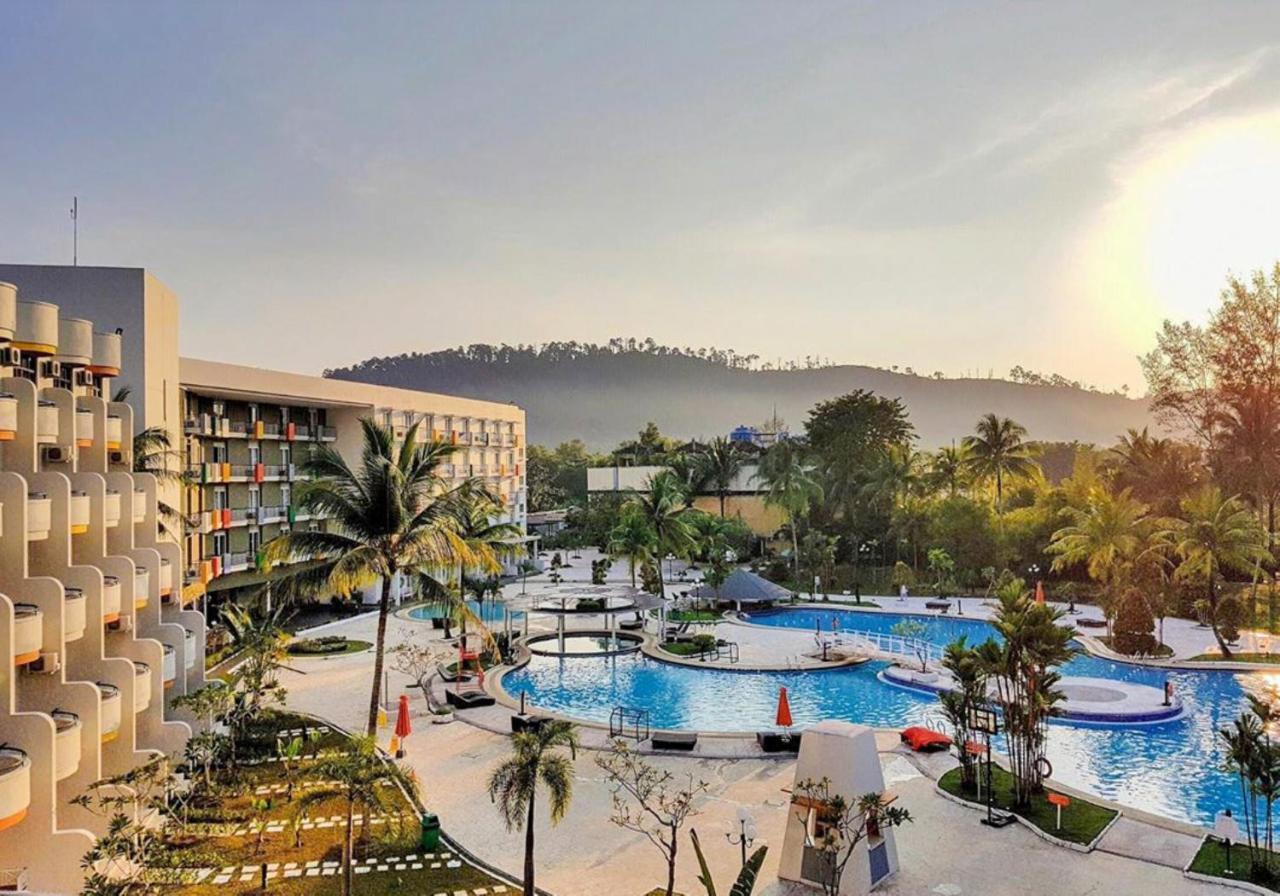 Harris Resort Batam Waterfront Sekupang Eksteriør bilde