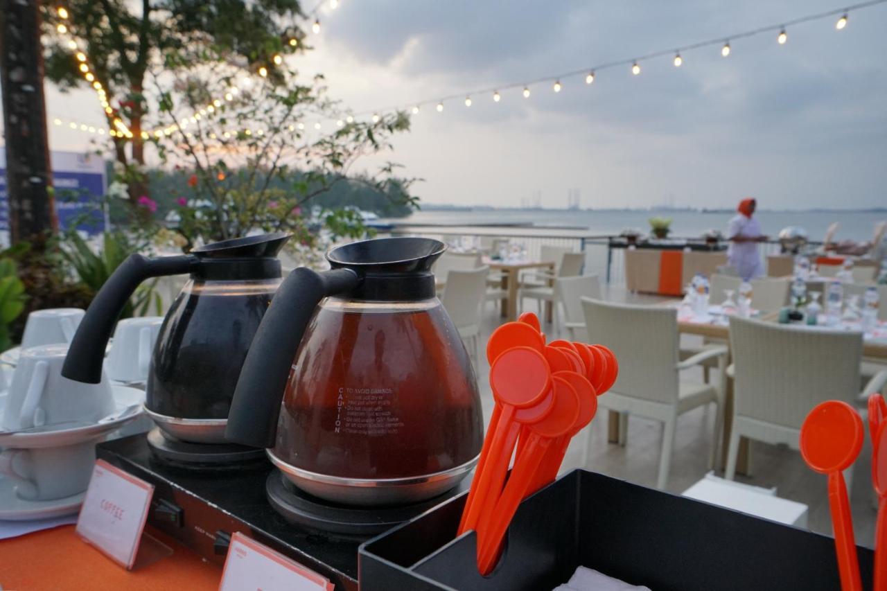 Harris Resort Batam Waterfront Sekupang Eksteriør bilde